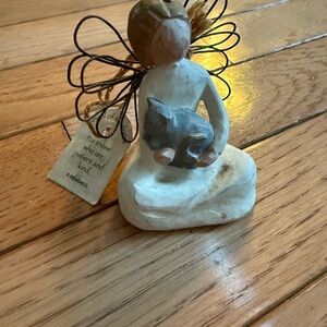 Willow Tree Angel of Kindness with Cat - Cream and Gray